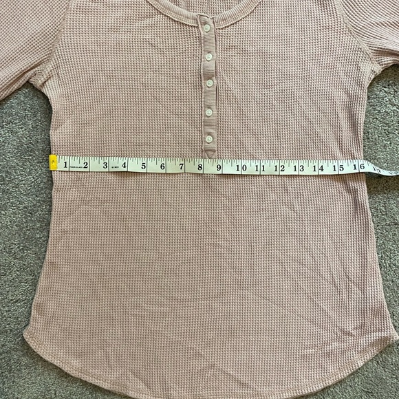 XL Pink Abercrombie & Fitch waffle patterned long sleeved shirt - Picture 6 of 7